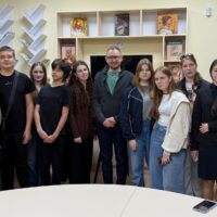 Тепла зустріч з дипломатом та другом гімназії